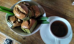 Di Halmahera Barat, Kue Apang Coe Jodohnya Minuman Rempah Jailolo