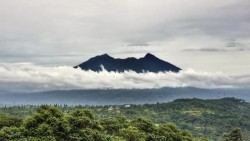 PVMBG: Gunung Salak Tidak Meletus, Status Masih Normal