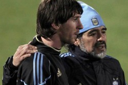 Maradona Anggap Messi Tak Layak Jadi Kapten Argentina