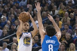 Kompetisi NBA, Stephan Curry Curi Perhatian