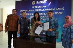 Asyik, Kini Sekolah Vokasi UGM Dilengkapi Mini Bank