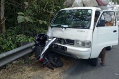 Diseruduk Pikap, Pengendara Motor Terlempar ke Jurang Sedalam 4 Meter