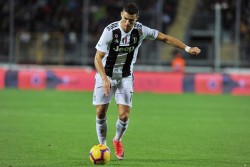Video Gol Magis Ronaldo ke Gawang Empoli