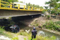Gara-Gara Sopir Mengantuk, Suzuki Katana Terjun ke Dasar Sungai