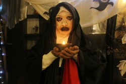 Hantu Valak Tiba-Tiba Muncul di Horaios Malioboro