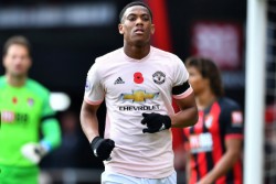 Mourinho Ingin Martial Bertahan di Old Trafford