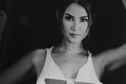 Liburan di Bali, Maria Ozawa Ucapkan Selamat Pagi Pakai Bikini