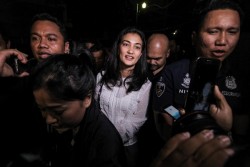 Atiqah Hasiholan Ungkapkan Ibunya Punya Masalah Psikologis