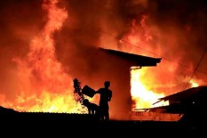 Nekat Bakar Diri, Perempuan Ini Meracau Dituduh sebagai Penyebab Jatuhnya Lion Air
