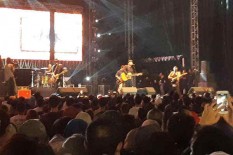 Padi Reborn Pukau Seribuan Penonton di 90's Festival