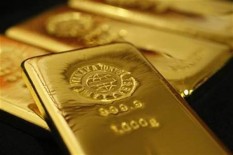 Harga Emas Anjlok 1%