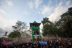 OPINI: Adat dalam Narasi Pembangunan