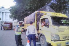 Kelebihan Muatan dan Dimensi, Puluhan Kendaraan Angkutan Barang Terjaring Razia 