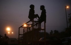 PARENTING: Orang Tua Anak Berkebutuhan Khusus Perlu Bekal Ekstra