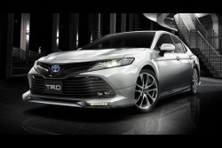 Toyota Pamer Tampilan Keren Camry TRD dan Avalon TRD