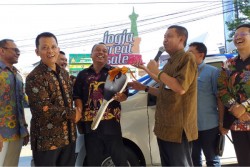 Wali Kota Jogja Serahkan Hadiah Utama Jogja Great Sale 2018