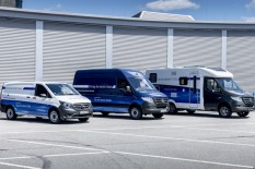 Tesla Minati Van Listrik Mercedes-Benz Sprinter
