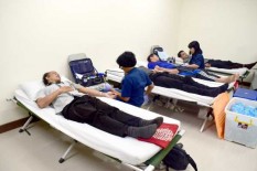 Puluhan Orang Ikuti Donor Darah Grand Ambarrukmo untuk Peringati Maulid Nabi