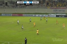MITRA KUKAR VS PS TIRA : Menit ke-61, Mitra Kukar Unggul 1-0 