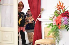 Jokowi Diberi Gelar Rajo Balaq Mangkunegara, Iriana Digelari Ratu Indoman