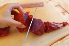 Memotong Makanan Ada Caranya, Simak Ini