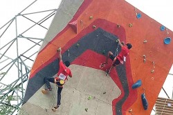 Sepatu dari Italia Tunjang Performa Atlet di Kejurnas Panjat Tebing 