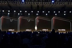 Ini Awal Mula Tren Smartphone Berponi