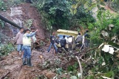 Puluhan Warga Jember Dievakuasi karena Longsor