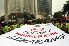 OPINI: Kantong Kresek Pantas Menjadi Barang Kena Cukai 