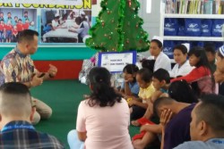 WOM Finance Rayakan Natal di Panti Bhakti Luhur