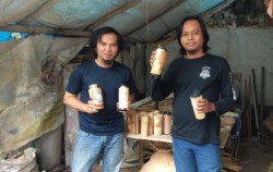 IDE BISNIS: Pinmode13, Bidik Tren Ramah Lingkungan dengan Tumbler Kayu