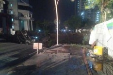 Jalan Raya Gubeng Ambles 8 Meter Diduga karena Pembangunan di Dekat Lokasi