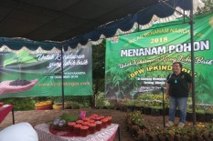 HUT Ke-2, KJ Tanam 1.000 Pohon di Gunung Mungker Dlingo