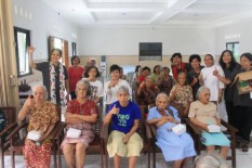 GQ Hotel Berbagi Kasih Natal Bersama Lansia