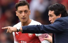 Mesut Ozil Sampaikan Duka Cita untuk Korban Tsunami Anyer dengan Bahasa Indonesia
