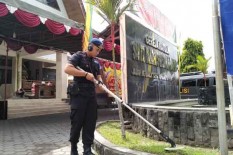 Tak Cukup dengan Sterilisasi, Seperti Ini Pengamanan Gereja di Bantul Menjelang Natal