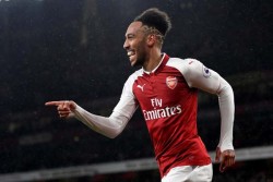 TOP SCORER LIGA PREMIER: Kane & Salah Tempel Aubameyang 