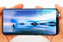 Smartphone Samsung Akan Ditanami Speaker di Layar