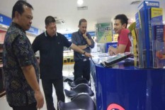 Libur Panjang Akhir Tahun Mal Diserbu Pengunjung