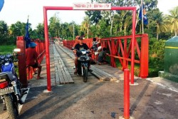 Warga Berharap Jembatan Bailey Kali Oya Bisa Dilalui Mobil