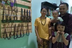 ACT Craft Pilih Perca Lurik Jadi Aksesori Etnik