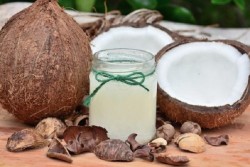 Ternyata Minyak Kelapa Mengandung Lemak Jenuh Tinggi