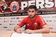 Persija Dapatkan Gelandang Timnas Uzbekistan
