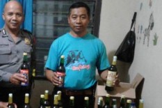Belasan Miras Disita Polisi dari Salah Satu Warung di Margoluwih
