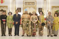 Mengenal Makna Posisi Tangan dalam Foto Dhaup Ageng Pura Pakualaman