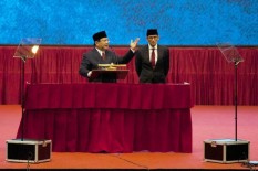 Gara-gara Dasi, Prabowo-Sandi Tampil Mesra