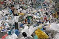 Timbunan Limbah Plastik Membuat Kesehatan Manusia Terganggu