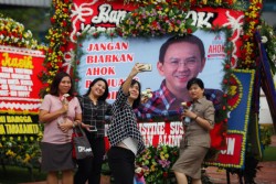 Menjelang Bebas, Ini Surat Permintaan Maaf Ahok kepada Pengagum & Pembencinya