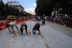 Gara-Gara Dibilang Mirip Salib, Paving di Jalan Protokol di Solo Dicat Ulang