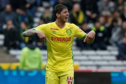 Baru Saja Pecahkan Rekor Transfer Cardiff, Emiliano Sala Hilang Bersama Pesawat yang Ditumpanginya